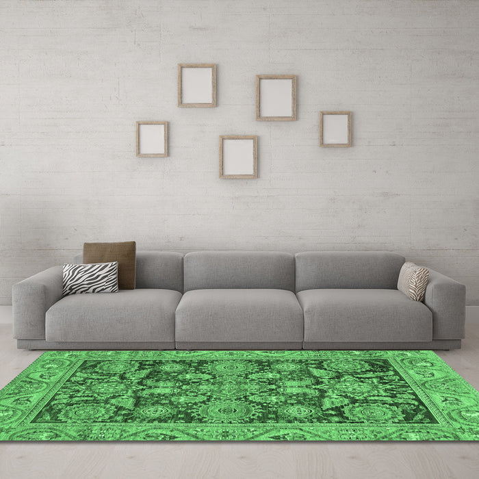 Machine Washable Oriental Emerald Green Traditional Area Rugs in a Living Room,, wshabs3753emgrn