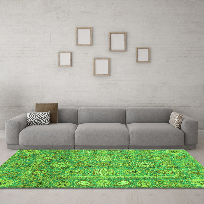 Machine Washable Oriental Green Traditional Area Rugs in a Living Room,, wshabs3754grn