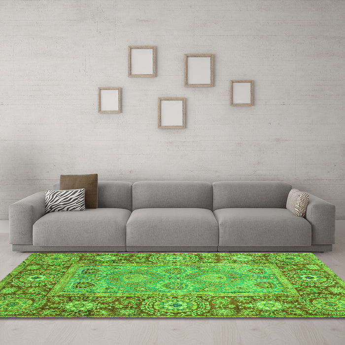 Machine Washable Oriental Green Traditional Area Rugs in a Living Room,, wshabs3755grn