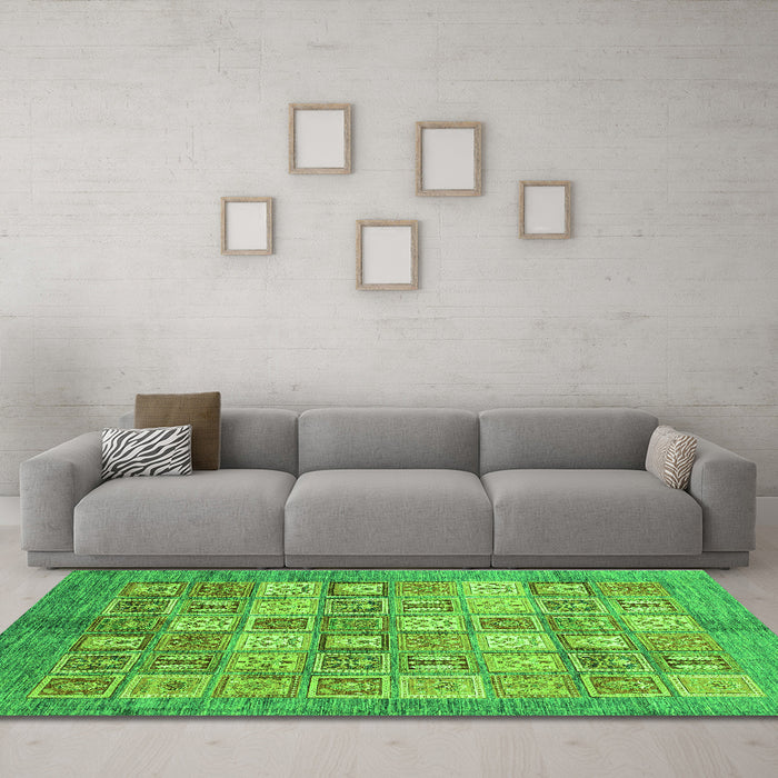 Machine Washable Abstract Green Modern Area Rugs in a Living Room,, wshabs3758grn