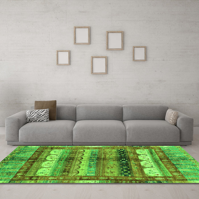 Machine Washable Abstract Green Modern Area Rugs in a Living Room,, wshabs3760grn