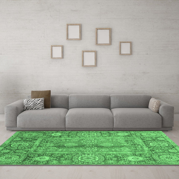 Machine Washable Oriental Emerald Green Traditional Area Rugs in a Living Room,, wshabs3761emgrn