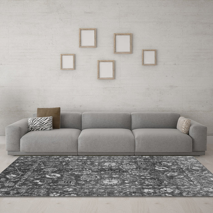 Machine Washable Oriental Gray Traditional Rug in a Living Room,, wshabs3763gry