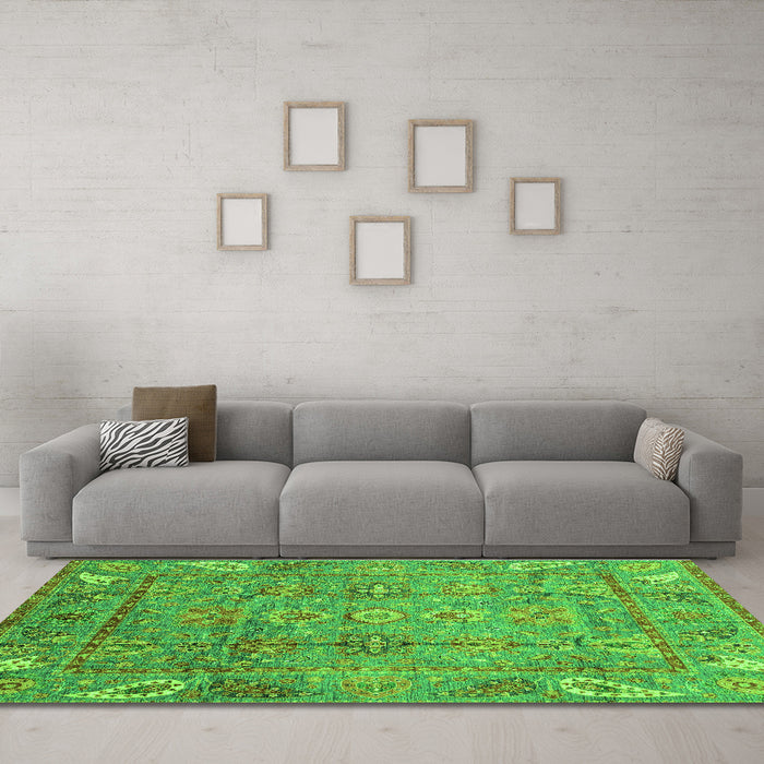 Machine Washable Abstract Green Modern Area Rugs in a Living Room,, wshabs3764grn