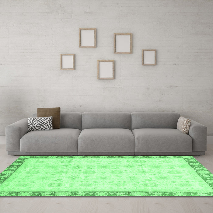 Machine Washable Oriental Emerald Green Traditional Area Rugs in a Living Room,, wshabs3768emgrn