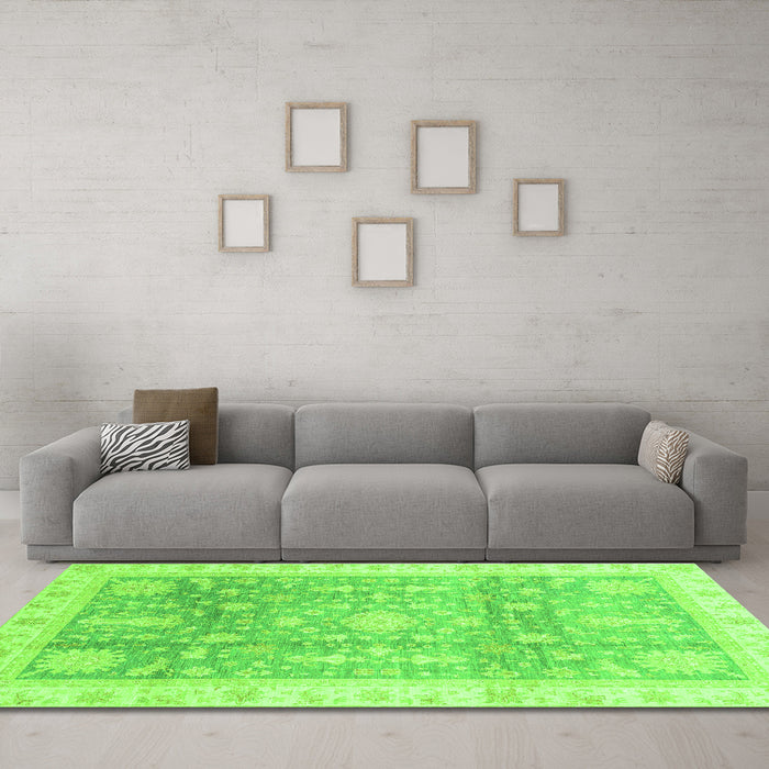 Machine Washable Oriental Green Modern Area Rugs in a Living Room,, wshabs3770grn