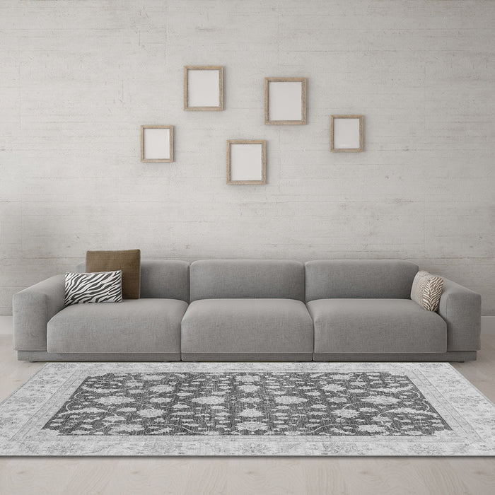 Machine Washable Oriental Gray Traditional Rug in a Living Room,, wshabs3773gry
