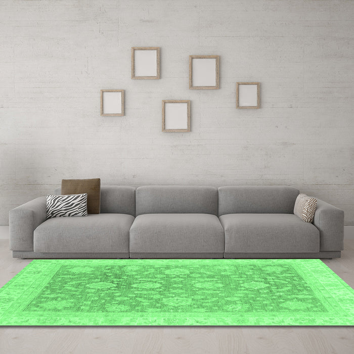 Machine Washable Oriental Emerald Green Traditional Area Rugs in a Living Room,, wshabs3779emgrn