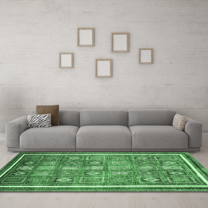 Machine Washable Oriental Emerald Green Modern Area Rugs in a Living Room,, wshabs377emgrn