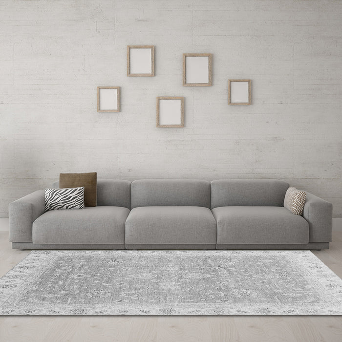 Machine Washable Oriental Gray Traditional Rug in a Living Room,, wshabs3783gry