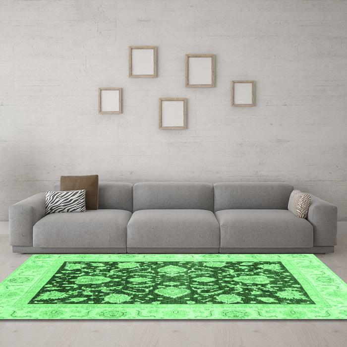 Machine Washable Oriental Emerald Green Traditional Area Rugs in a Living Room,, wshabs3788emgrn