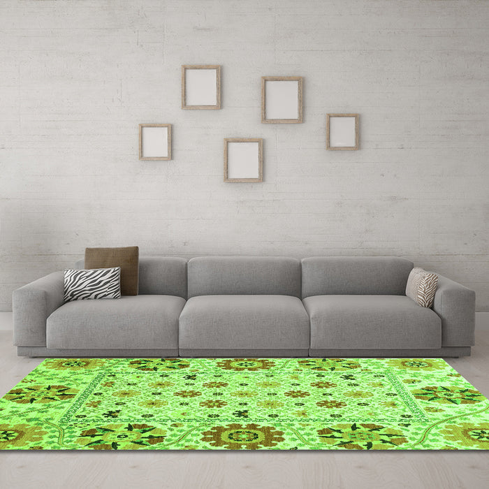 Machine Washable Abstract Green Modern Area Rugs in a Living Room,, wshabs3792grn