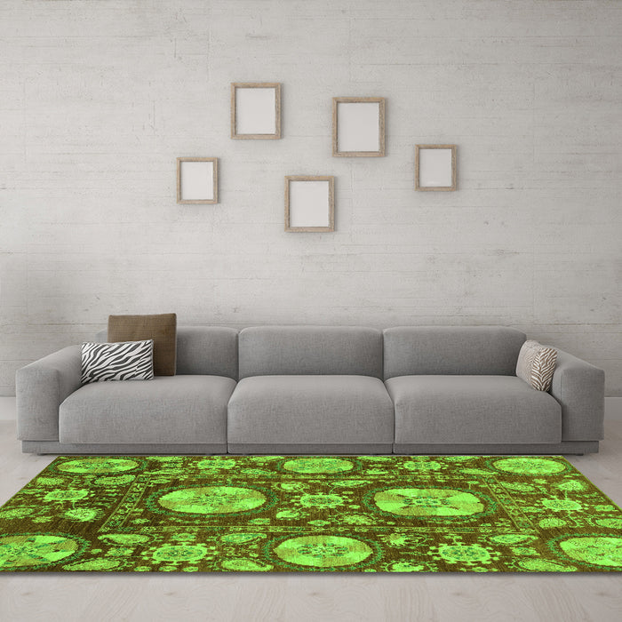 Machine Washable Abstract Green Modern Area Rugs in a Living Room,, wshabs3795grn