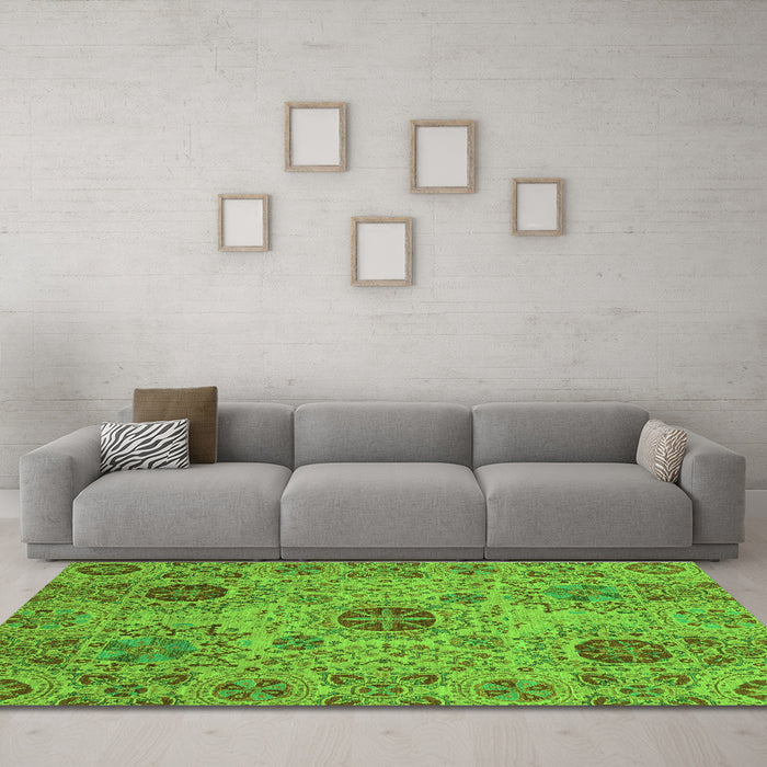 Machine Washable Abstract Green Modern Area Rugs in a Living Room,, wshabs3796grn