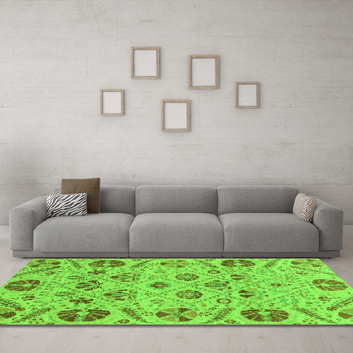 Machine Washable Abstract Green Modern Area Rugs in a Living Room,, wshabs3797grn
