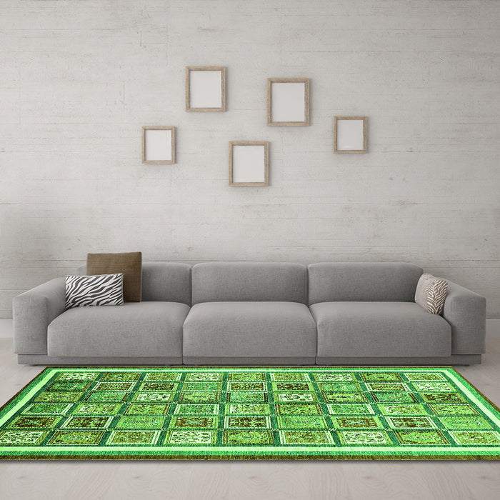 Machine Washable Abstract Green Modern Area Rugs in a Living Room,, wshabs379grn