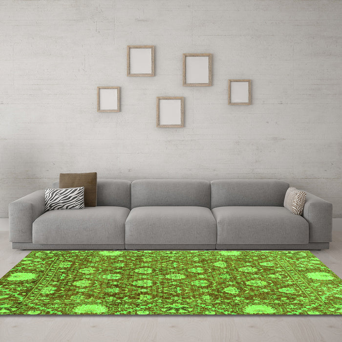 Machine Washable Abstract Green Modern Area Rugs in a Living Room,, wshabs3802grn