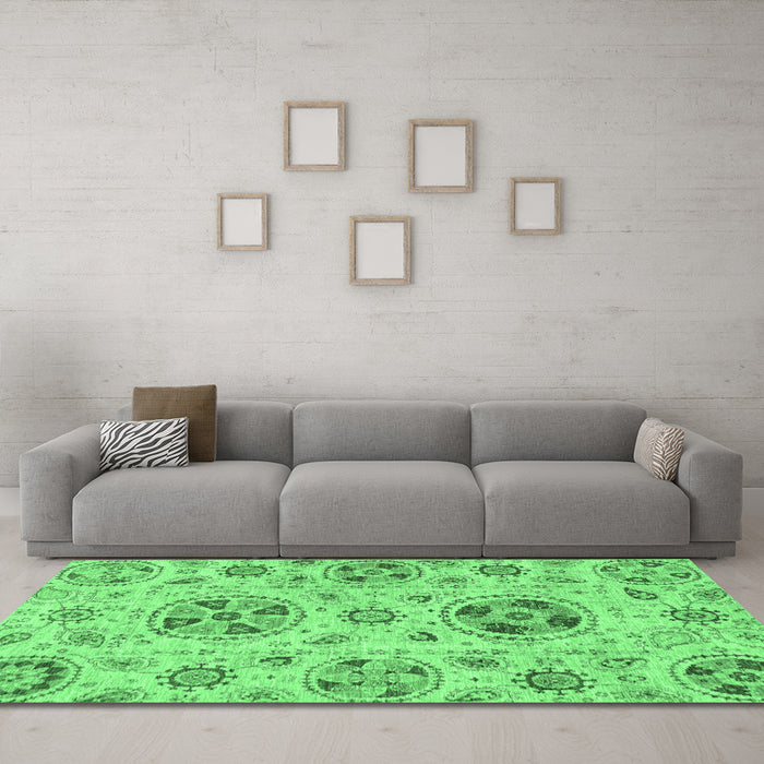 Machine Washable Abstract Emerald Green Modern Area Rugs in a Living Room,, wshabs3805emgrn