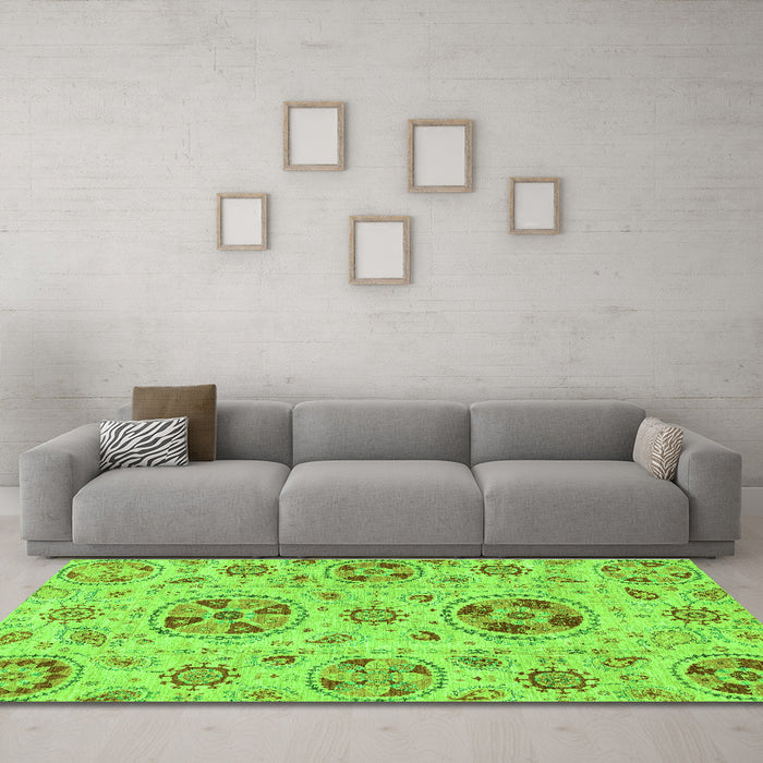 Machine Washable Abstract Green Modern Area Rugs in a Living Room,, wshabs3805grn