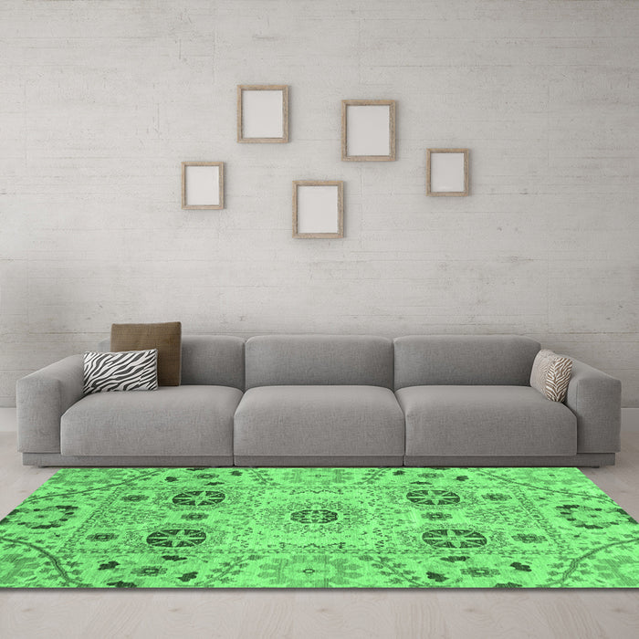 Machine Washable Abstract Emerald Green Modern Area Rugs in a Living Room,, wshabs3807emgrn