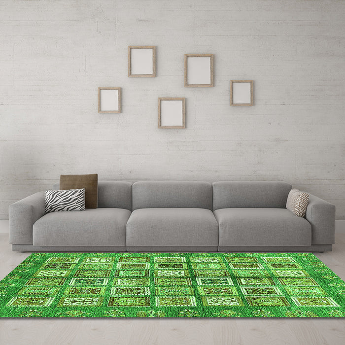 Machine Washable Abstract Green Modern Area Rugs in a Living Room,, wshabs380grn