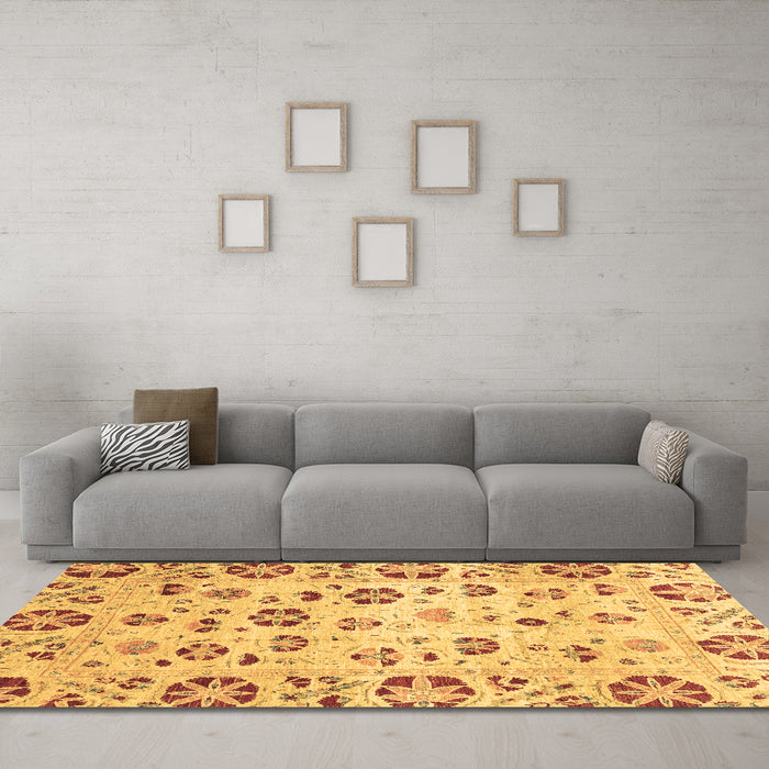 Machine Washable Abstract Brown Modern Rug in a Living Room,, wshabs3810brn