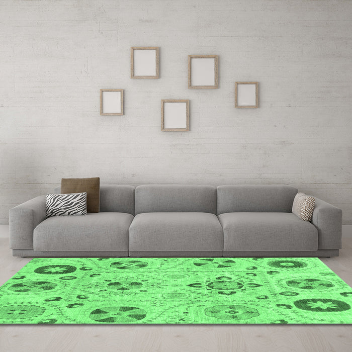 Machine Washable Abstract Emerald Green Modern Area Rugs in a Living Room,, wshabs3812emgrn