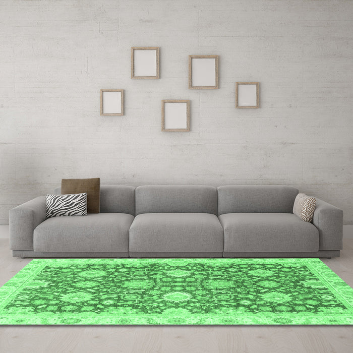 Machine Washable Oriental Emerald Green Traditional Area Rugs in a Living Room,, wshabs3823emgrn