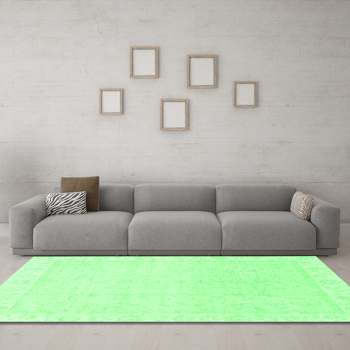 Machine Washable Abstract Emerald Green Modern Area Rugs in a Living Room,, wshabs3829emgrn