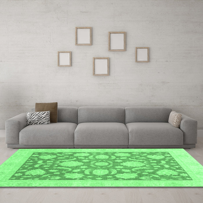 Machine Washable Oriental Emerald Green Traditional Area Rugs in a Living Room,, wshabs3830emgrn