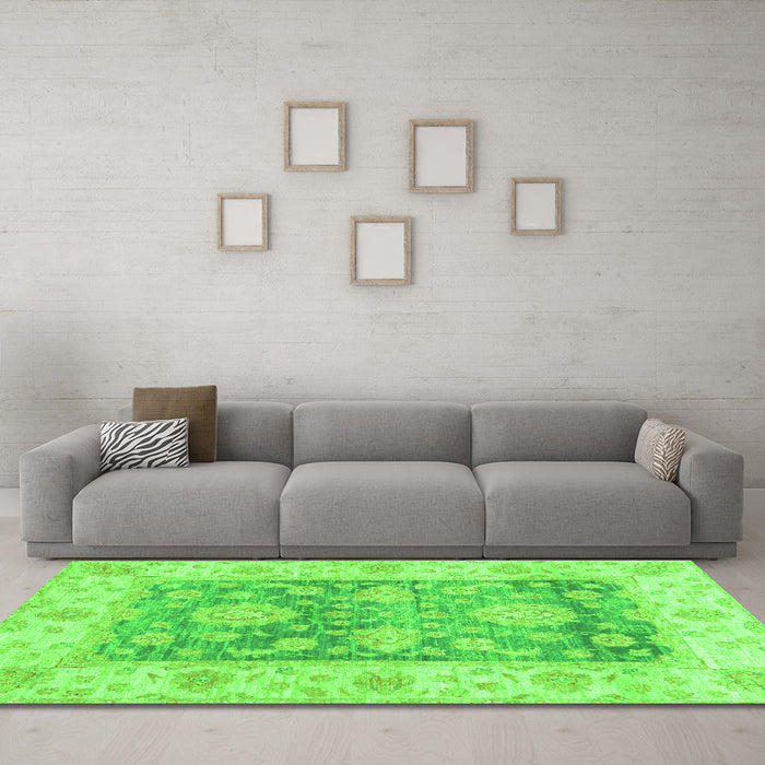 Machine Washable Oriental Green Traditional Area Rugs in a Living Room,, wshabs3842grn