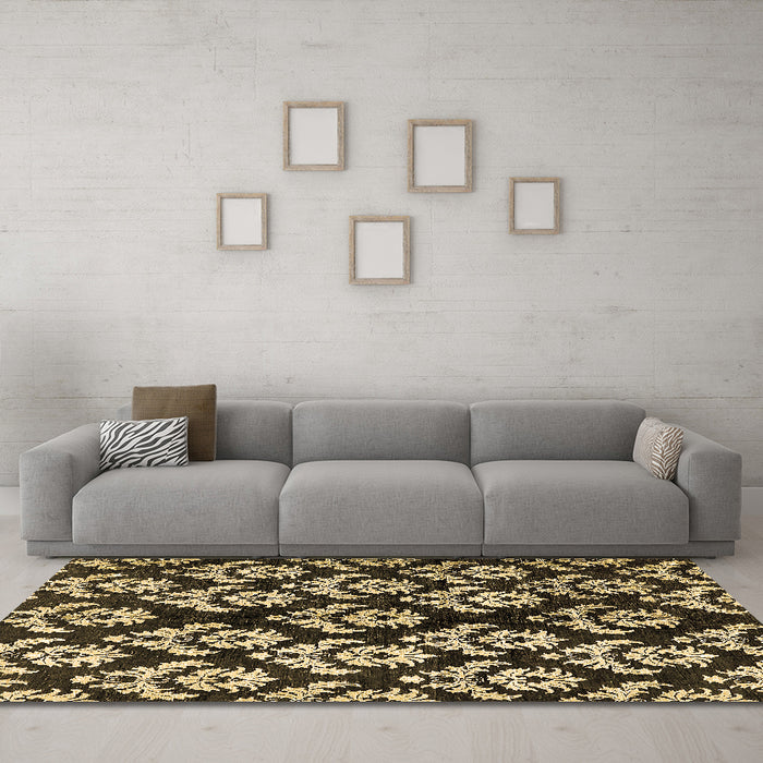 Machine Washable Abstract Brown Modern Rug in a Living Room,, wshabs384brn