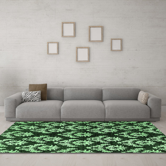 Machine Washable Abstract Emerald Green Modern Area Rugs in a Living Room,, wshabs384emgrn