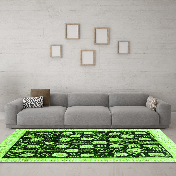 Machine Washable Oriental Green Traditional Area Rugs in a Living Room,, wshabs3854grn