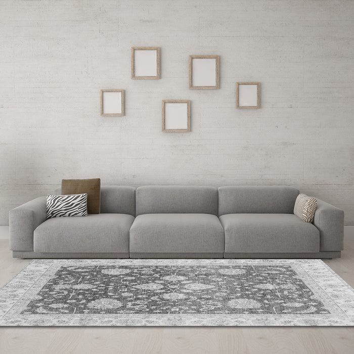 Machine Washable Oriental Gray Traditional Rug in a Living Room,, wshabs3859gry