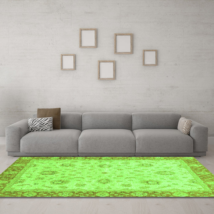 Machine Washable Oriental Green Traditional Area Rugs in a Living Room,, wshabs3864grn