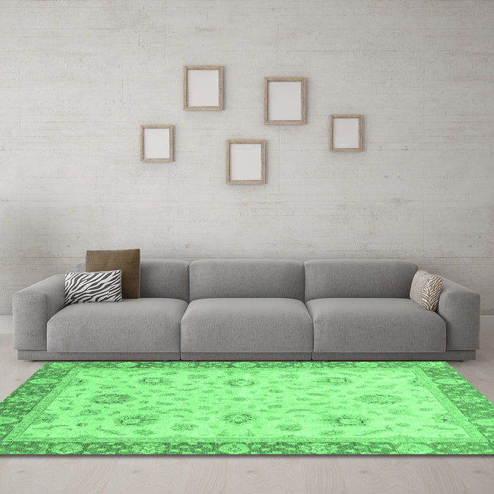 Machine Washable Oriental Emerald Green Traditional Area Rugs in a Living Room,, wshabs3864emgrn