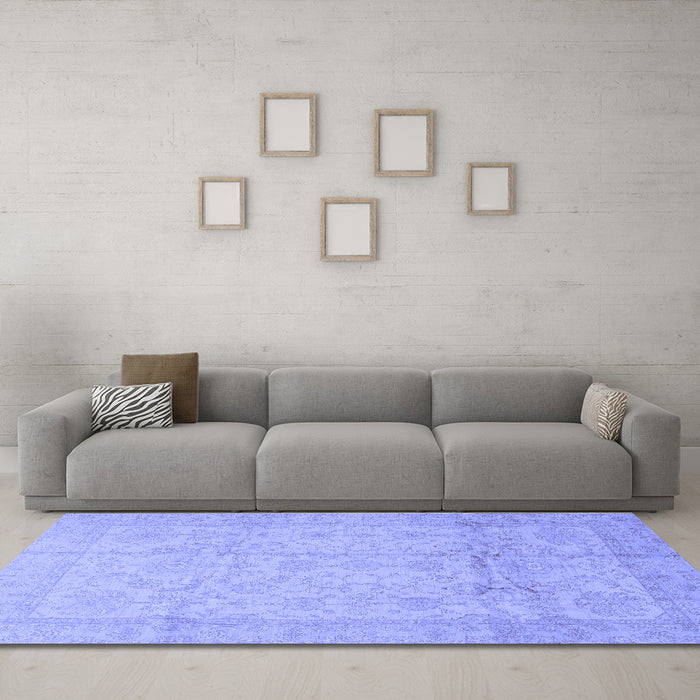 Machine Washable Oriental Blue Traditional Rug in a Living Room, wshabs3875blu