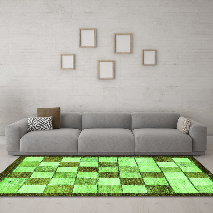 Machine Washable Abstract Green Modern Area Rugs in a Living Room,, wshabs387grn