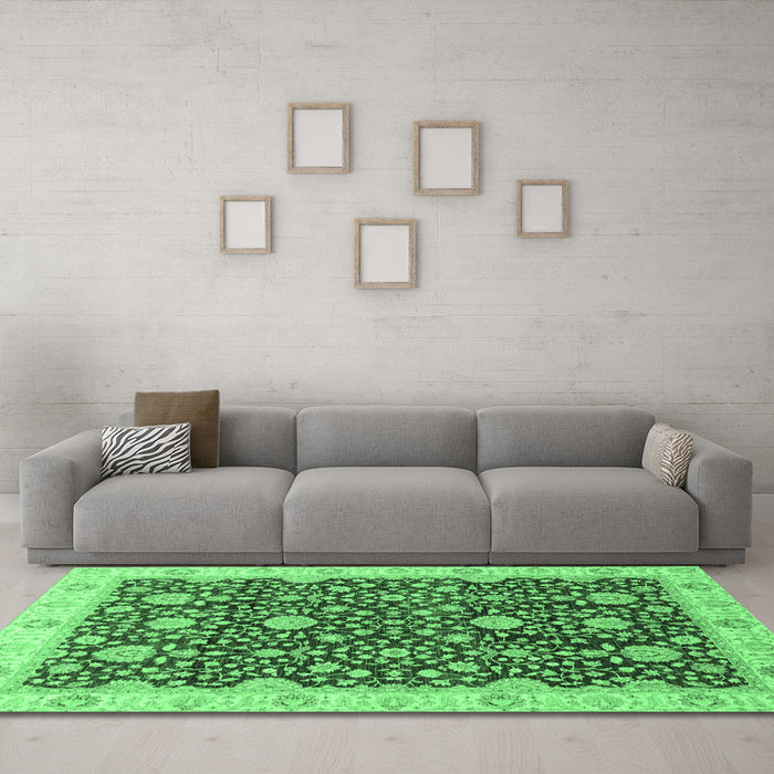 Machine Washable Oriental Emerald Green Traditional Area Rugs in a Living Room,, wshabs3881emgrn