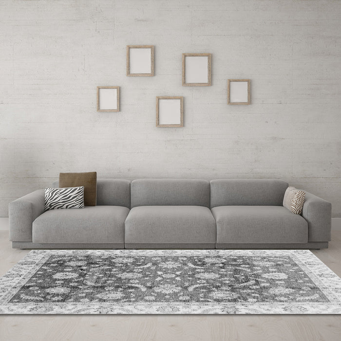 Machine Washable Oriental Gray Traditional Rug in a Living Room,, wshabs3885gry