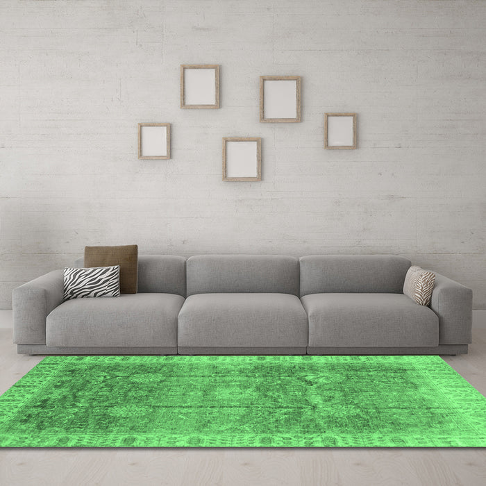 Machine Washable Oriental Emerald Green Traditional Area Rugs in a Living Room,, wshabs3889emgrn