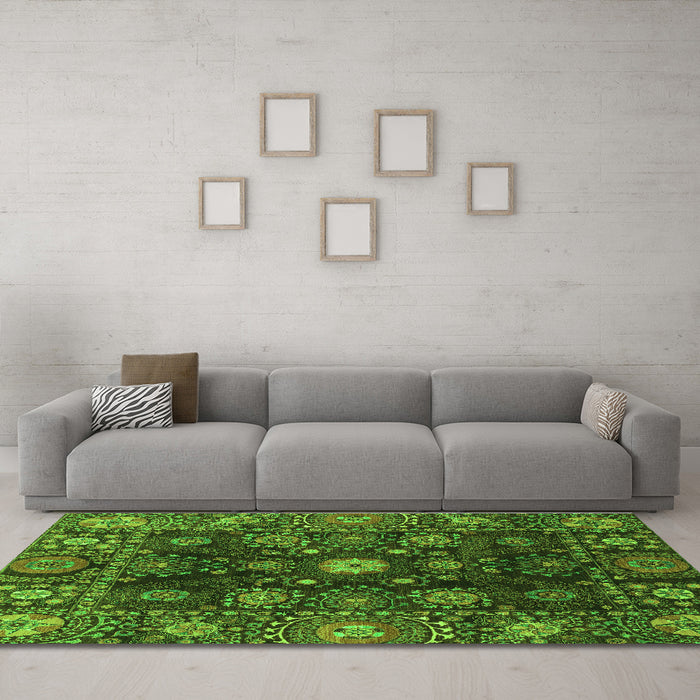 Machine Washable Abstract Green Modern Area Rugs in a Living Room,, wshabs3903grn