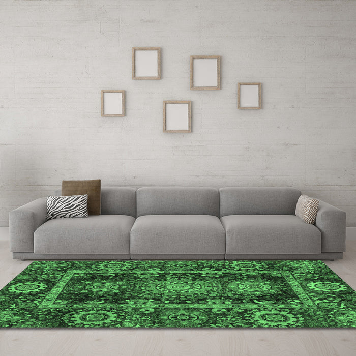 Machine Washable Oriental Emerald Green Traditional Area Rugs in a Living Room,, wshabs3906emgrn