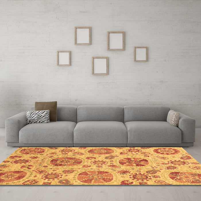 Machine Washable Abstract Brown Modern Rug in a Living Room,, wshabs3908brn