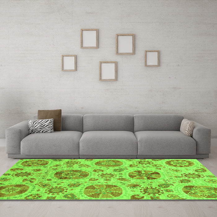 Machine Washable Abstract Green Modern Area Rugs in a Living Room,, wshabs3908grn