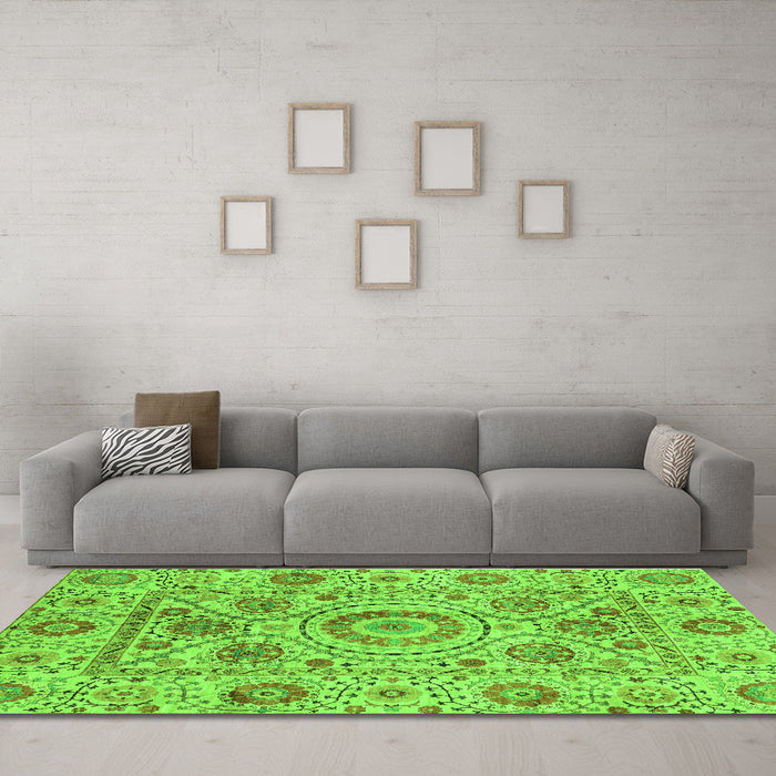 Machine Washable Abstract Green Modern Area Rugs in a Living Room,, wshabs3913grn