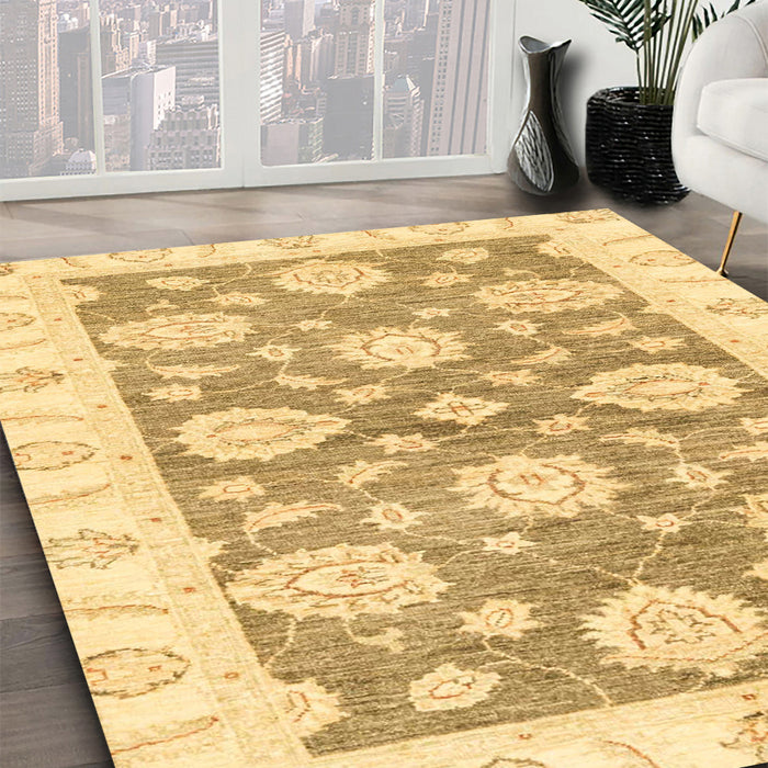 Machine Washable Abstract Yellow Rug in a Family Room, wshabs3919
