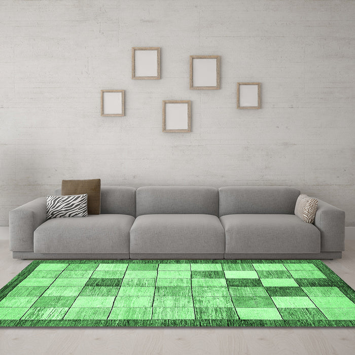 Machine Washable Checkered Emerald Green Modern Area Rugs in a Living Room,, wshabs391emgrn