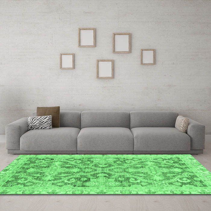 Machine Washable Oriental Emerald Green Traditional Area Rugs in a Living Room,, wshabs3934emgrn